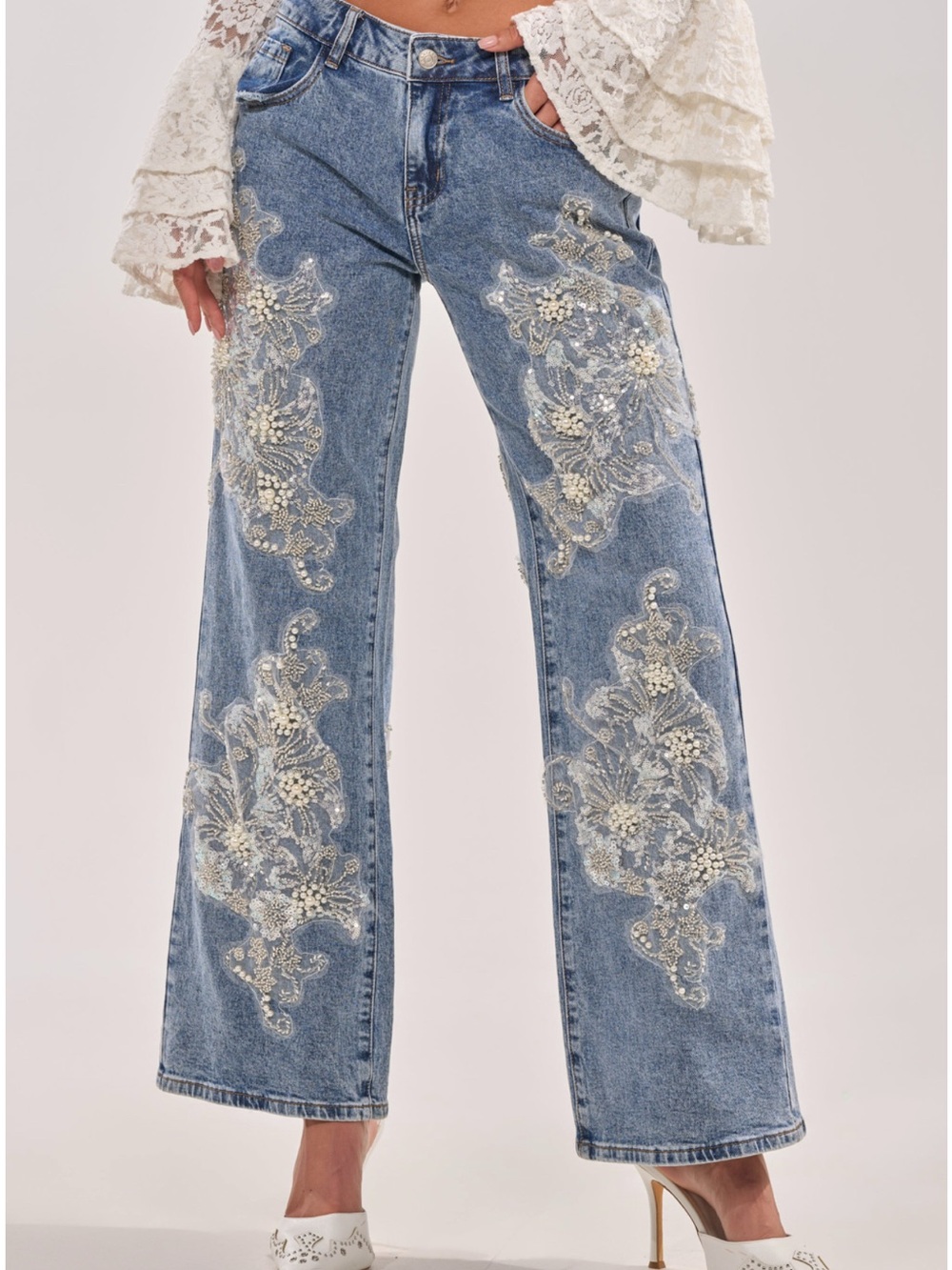 AKIRA BILLIONAIRE BELLE RHINESTONE AND PEARL JEANS - Size 34